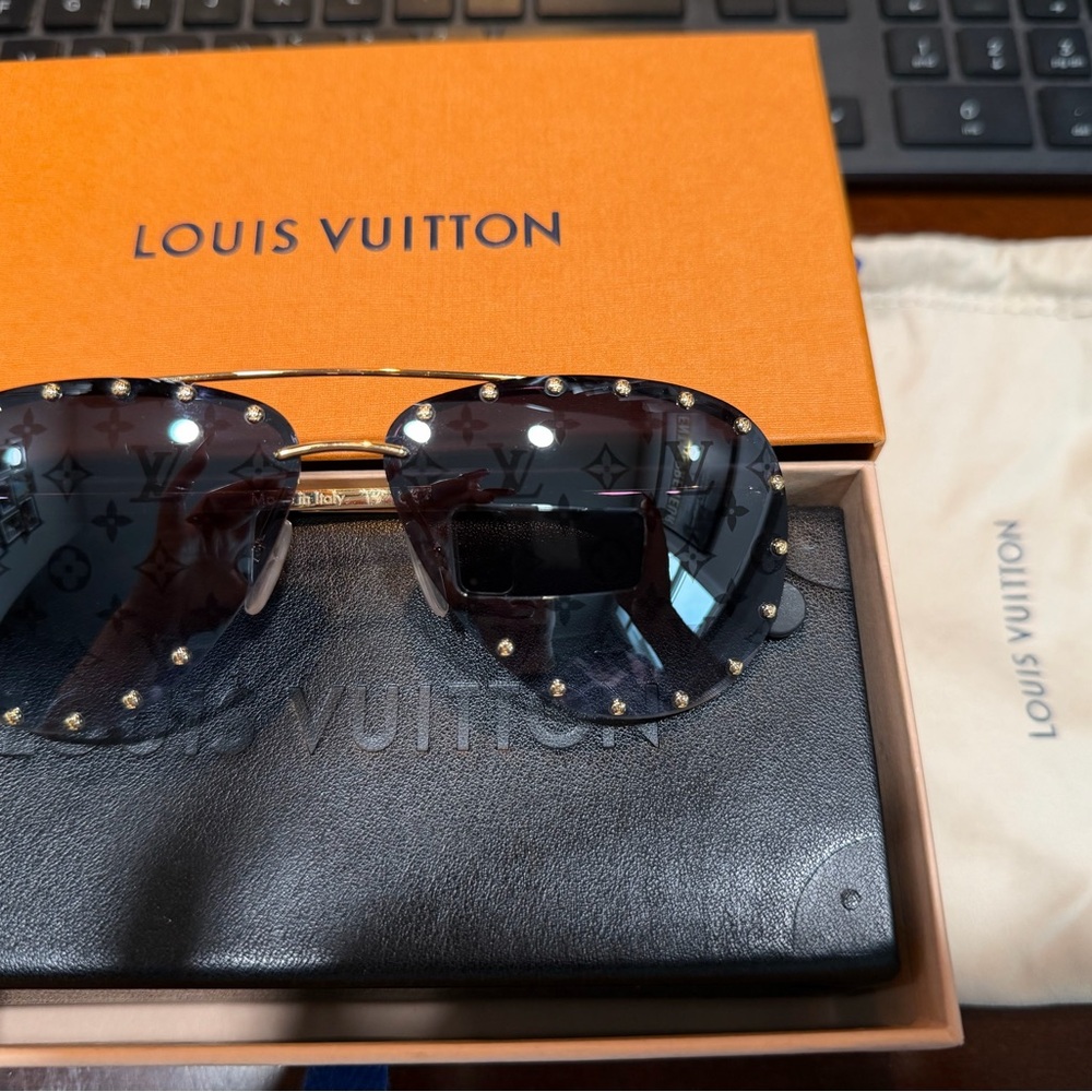 Louis Vuitton Monogram The Party Aviator Sunglasses
